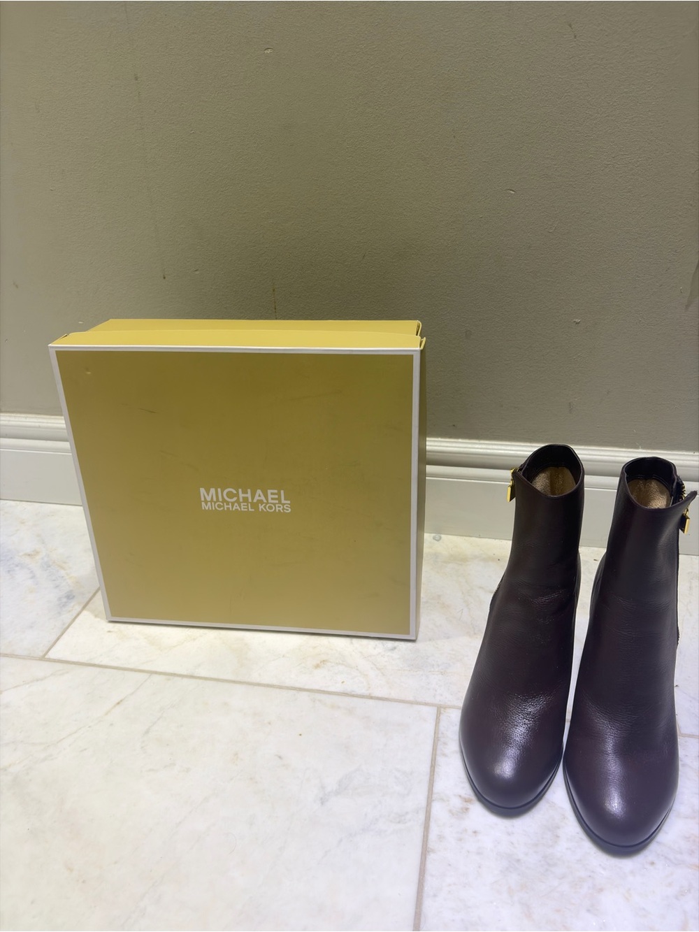 Michael Kors Men’s Brown Leather Chelsea Ankle Boots